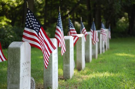 military flags for graves